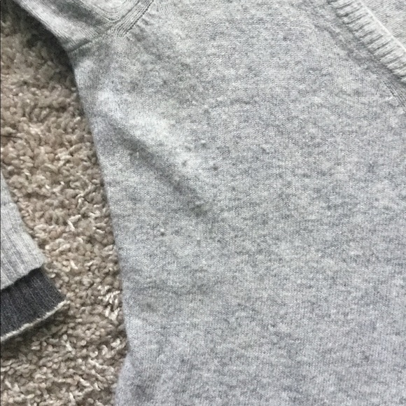Banana Republic Sweater - Picture 8 of 8